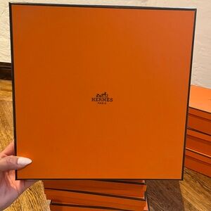Medium/Large Hermes box